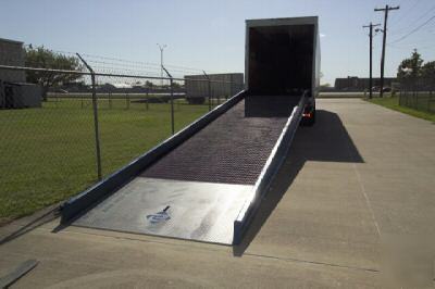 New steel yardramp,yard ramp, 16000 lb 30' l x 70