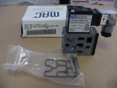 New mac 45A-SA1-ddbj-1KE 12 vdc 5.4W vac to 120PSI >