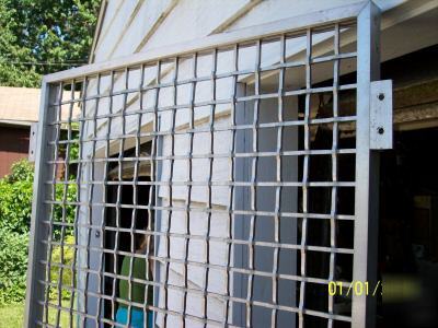 Aluminum panels with fence like centers 