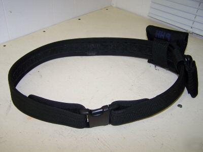 Galls duty pro belt size 34 with handcuff & key pouch 